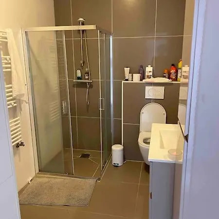 Private Double Bed Only With Balcony In Homestay